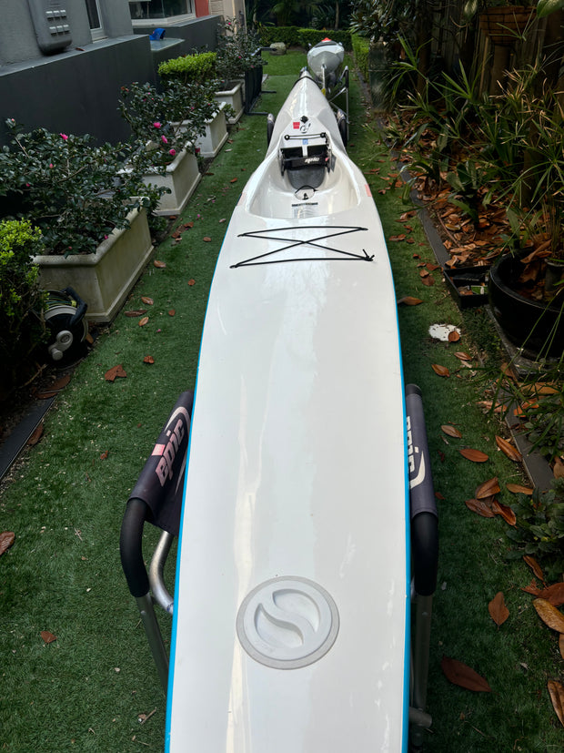 V8 club - Gen 1 - for sale on behalf of customer - a great beginner ski