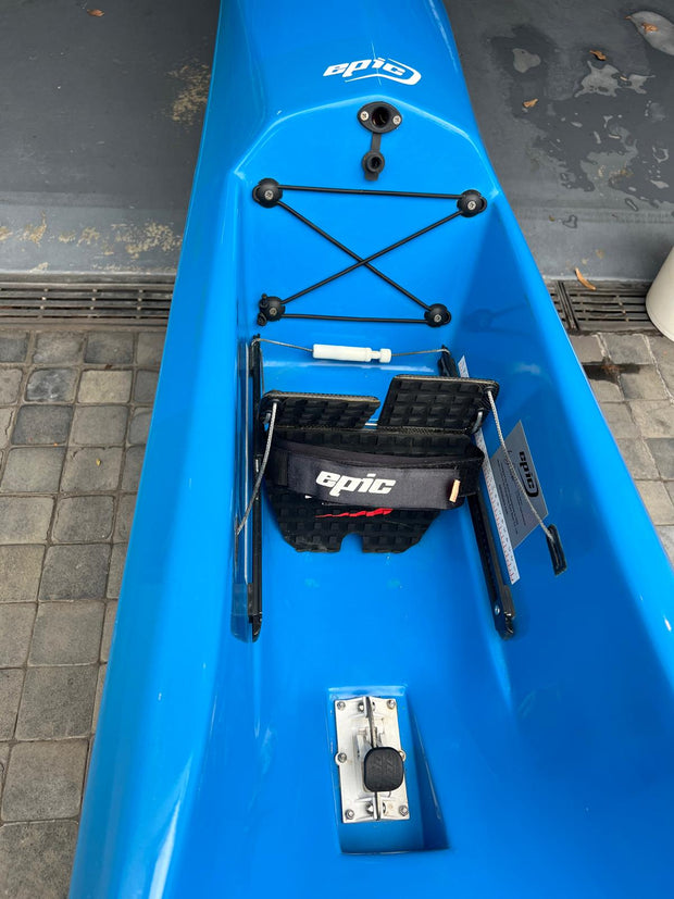 Epic V10 double elite - custom blue gel coat. A fantastic ski
